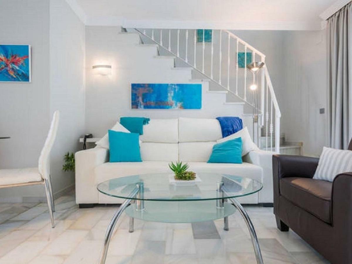 Vakantiehuis Casa Soleada - Beautiful Villa, Corner By Pools, Facilities,full Kitchen, 3 Terraces, Internet