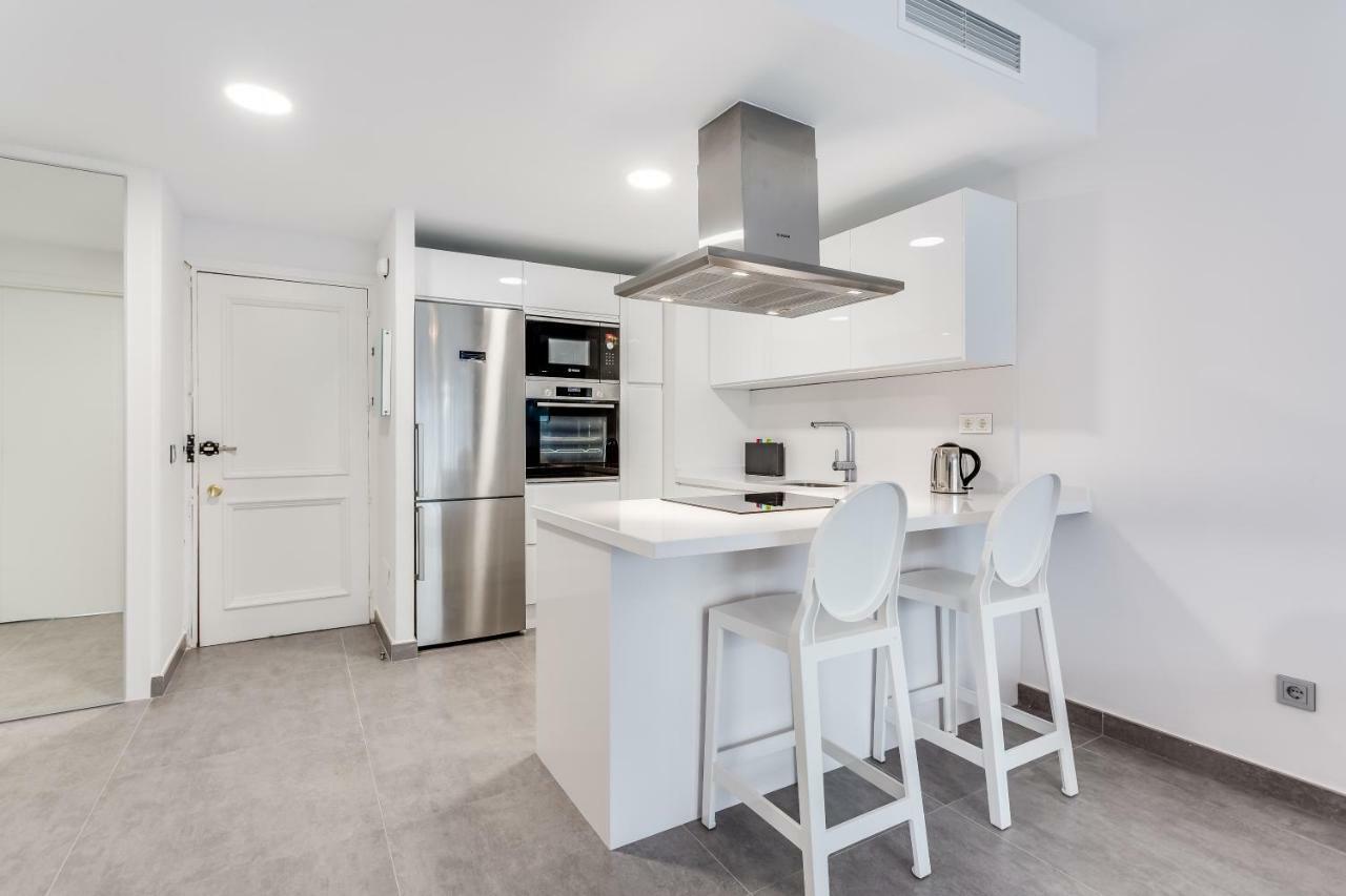 By Riva - Designer 1 Bedroom In The Centre Of Apartment Marbella