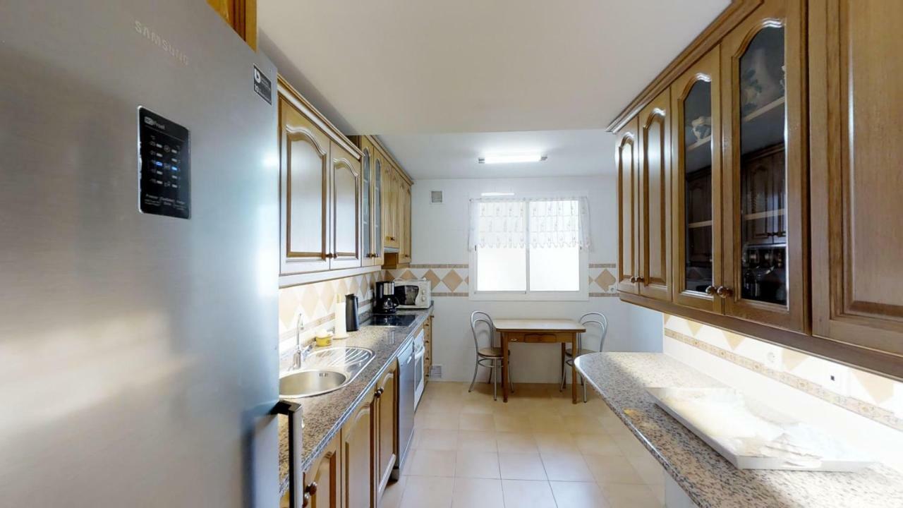 Very Family Apartment, Direct Pool Access Apartment *