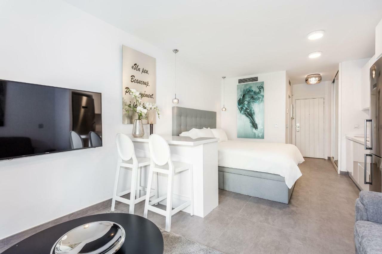 By Riva - Exclusive, Contemporary In Puerto Banus Gardens Apartment Marbella