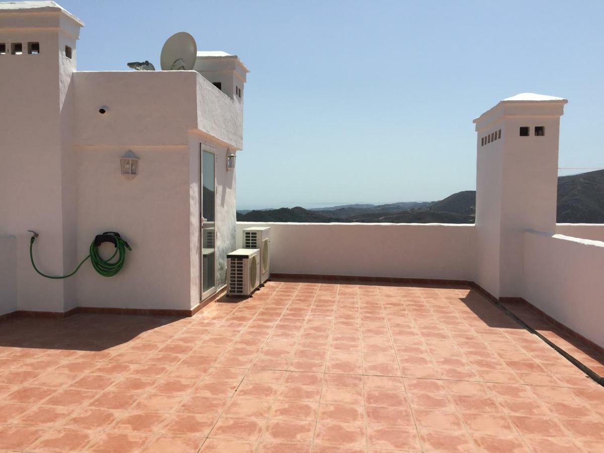 Luxury Duplex With Views. Vakantiehuis Marbella