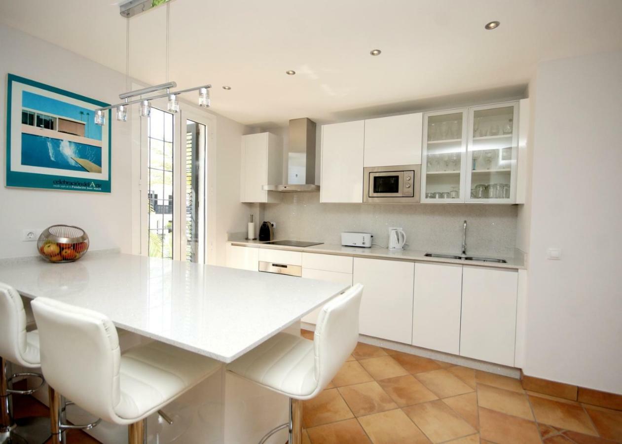 Jardines De Golondrinas With Sea Views Marbella