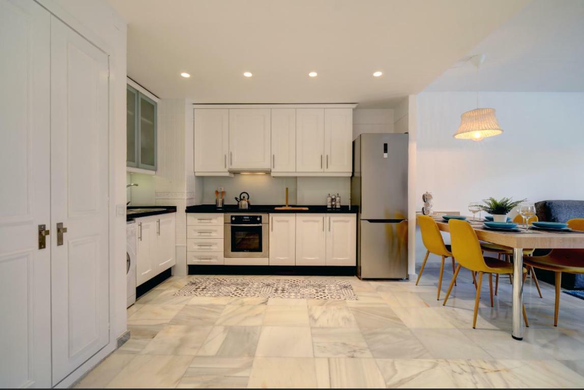 Center New And Luxurious On The 627 Apartment