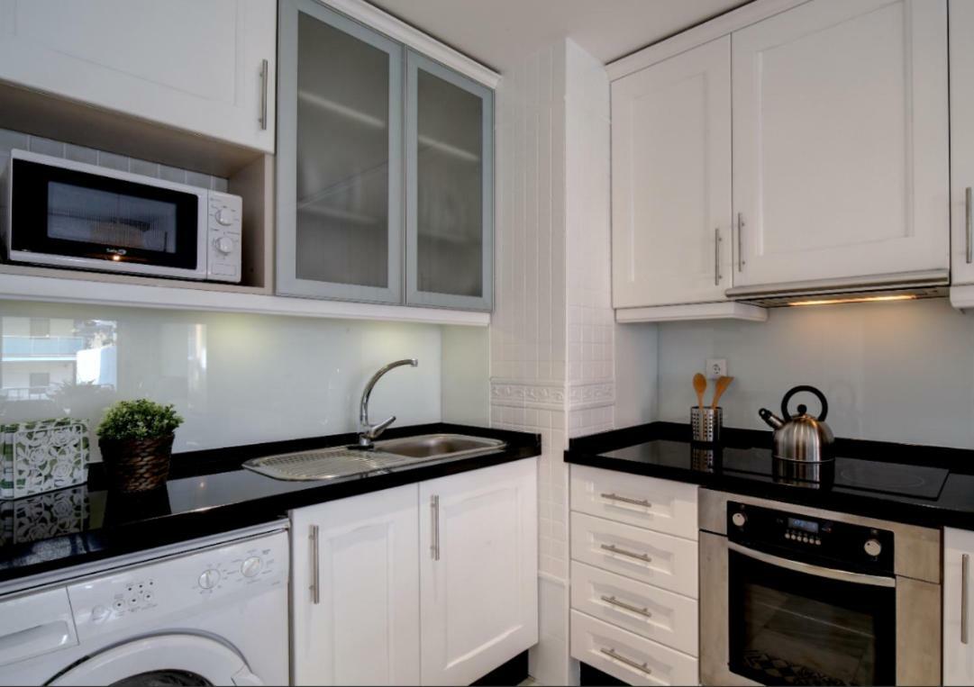 Apartment Center New And Luxurious On The 627