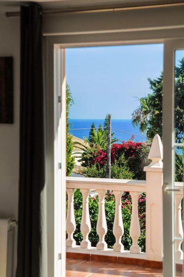 Costanera In Villa Marbella