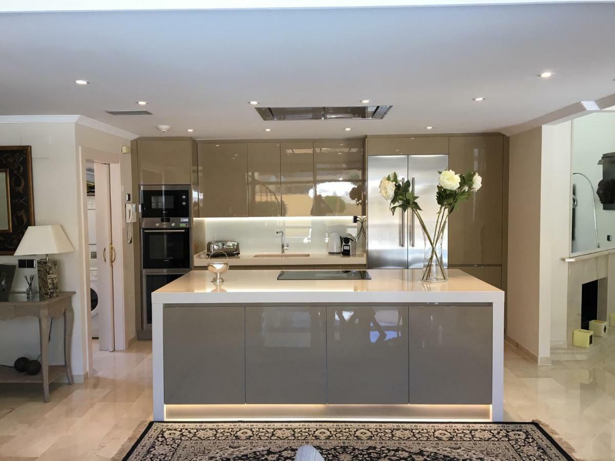 Bahia De Banus Bungalow Deluxe * Marbella