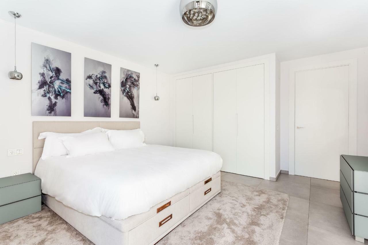 By Riva - Contemporary 1 Bedroom Luxury Inside Puerto Banus *