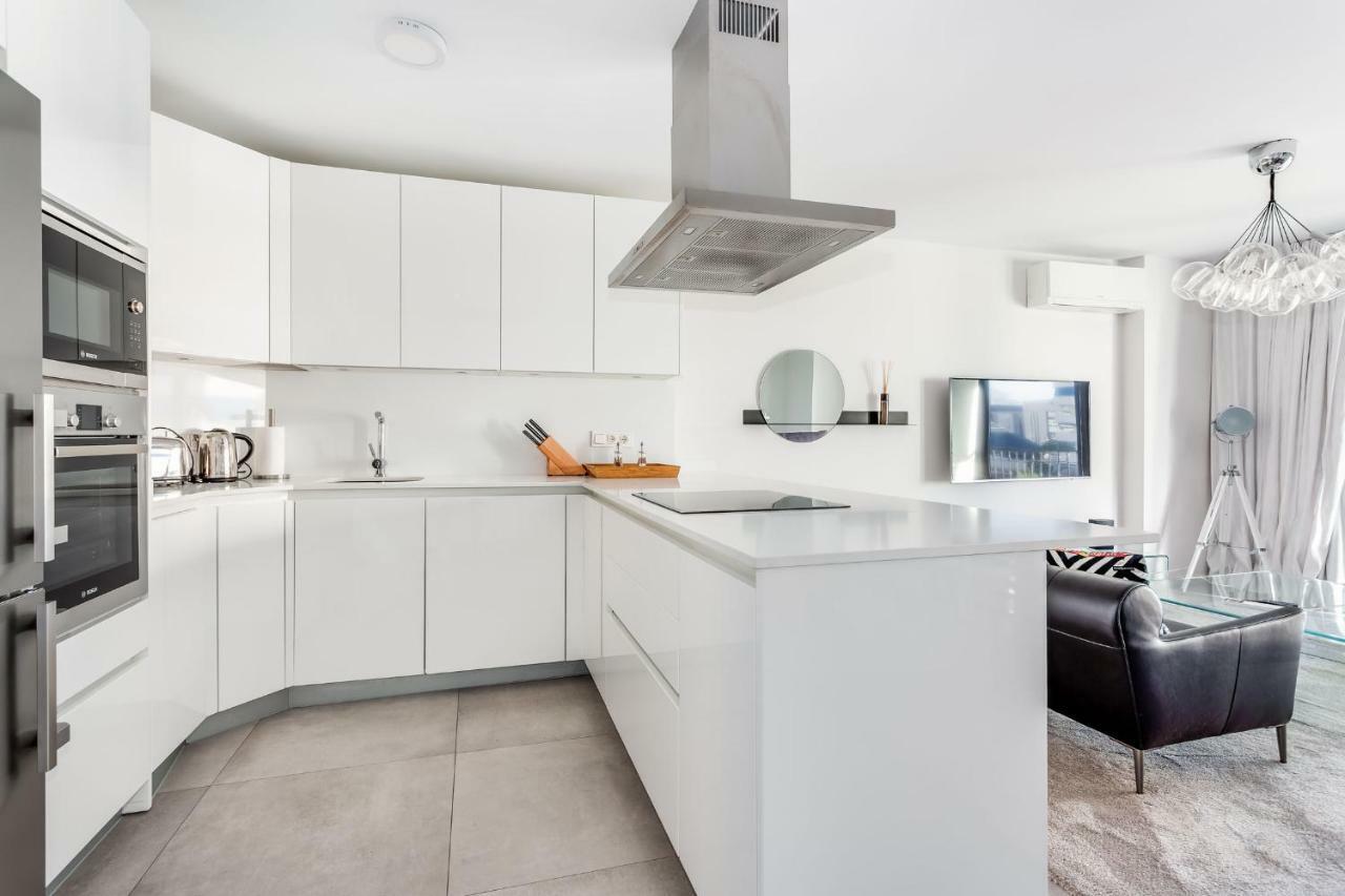 By Riva - Contemporary 1 Bedroom Luxury Inside Puerto Banus Apartamento