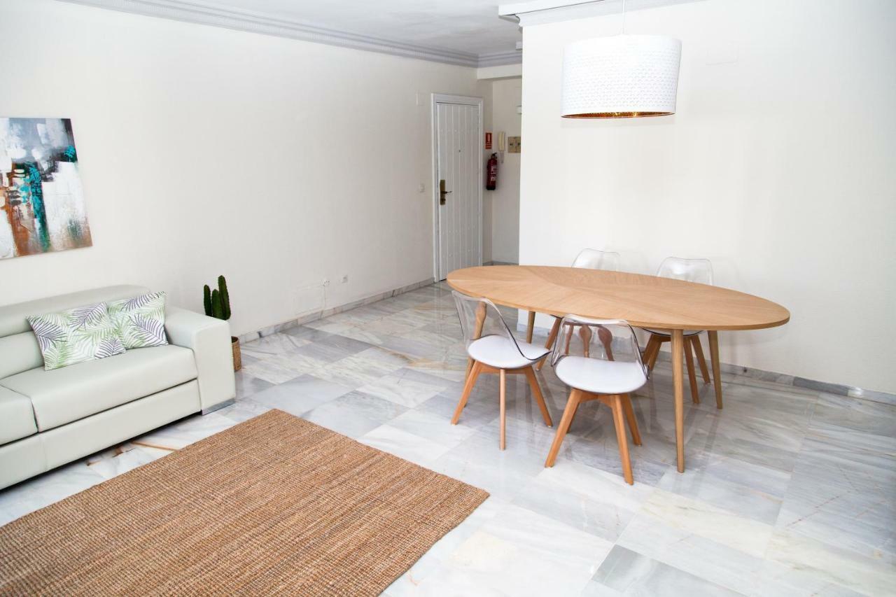 Apartamento Puerto Banus. Urb Jardines Del Puerto. For Up To 6 Marbella