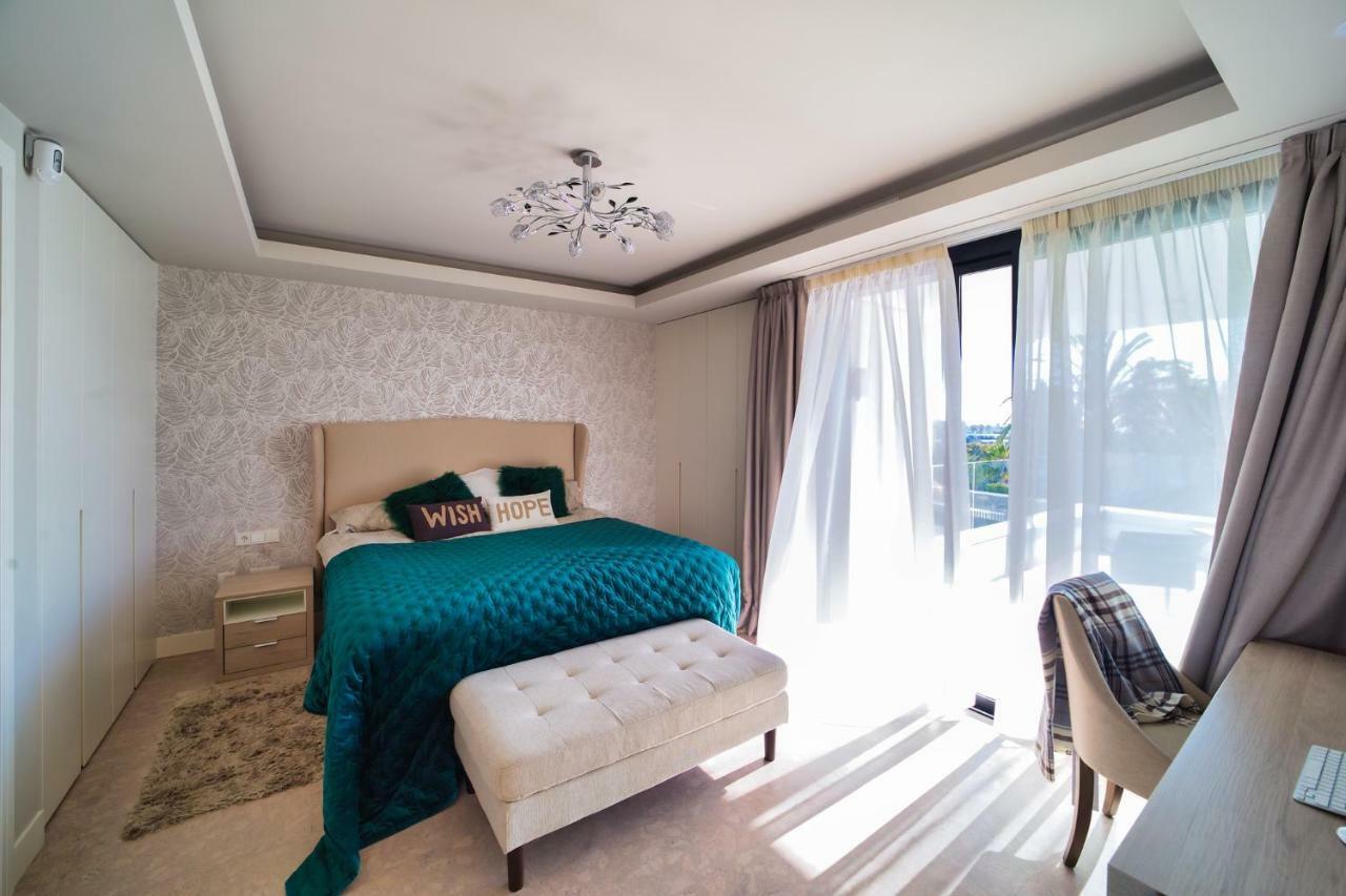 Calle Pleyades, Azahar De Apartamento