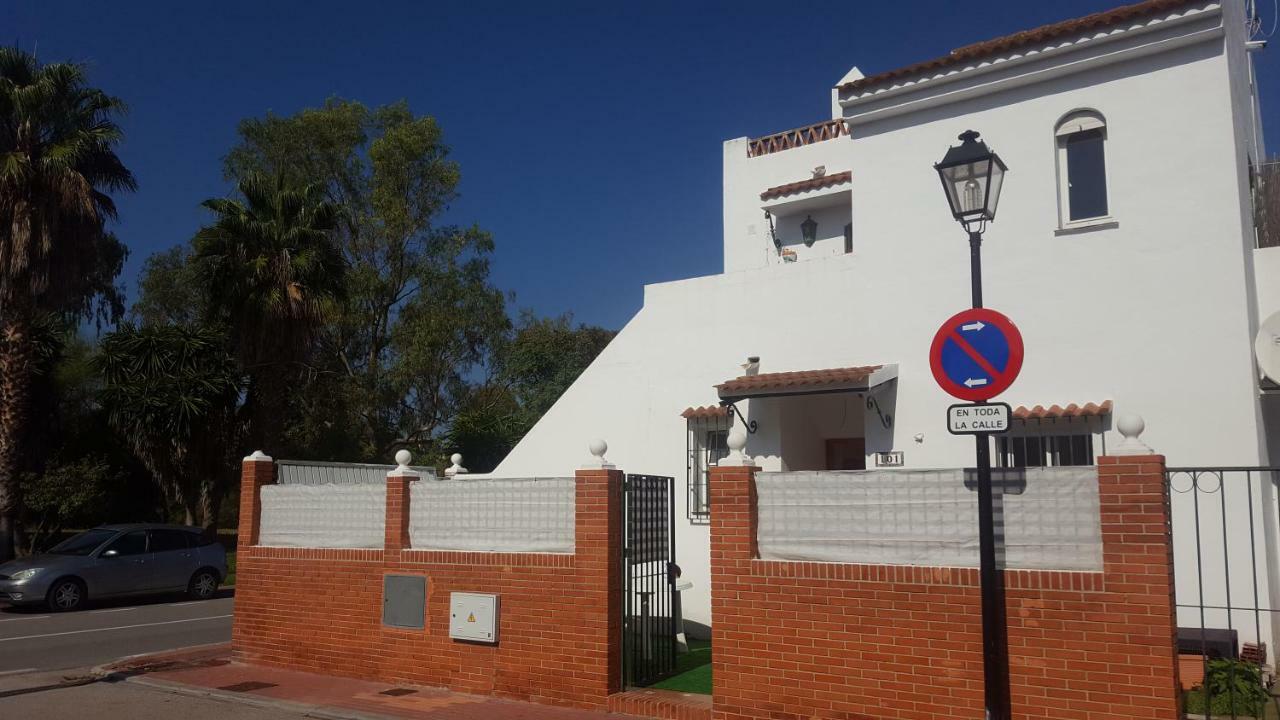 Accommodatie bij particulieren Little Peaceful Retreat With Bath, Heating, Terrace, Free Wifi Fridge Easy Parking *
