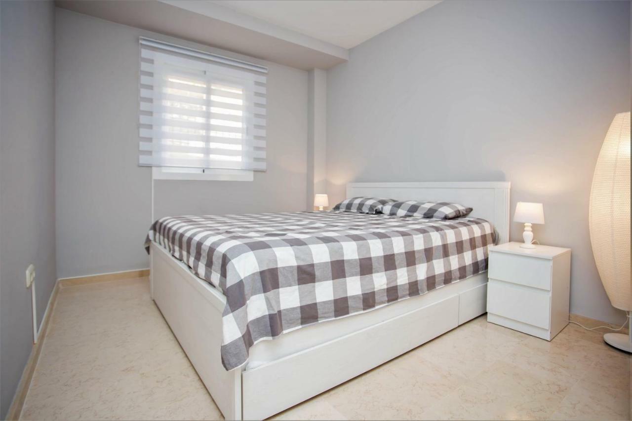Ample Luxury Fancy Golf & Padel Marbella