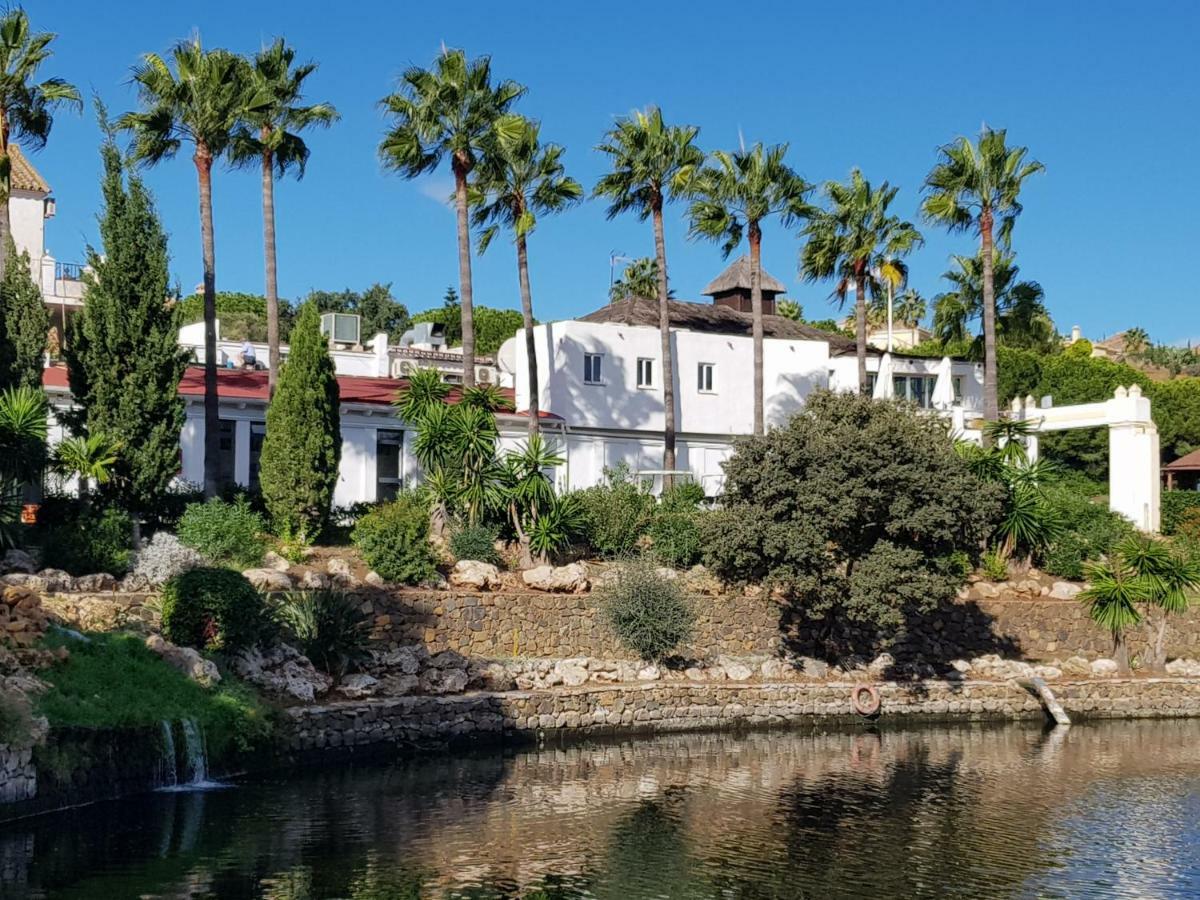 Ample Luxury Fancy Golf & Padel Apartamento
