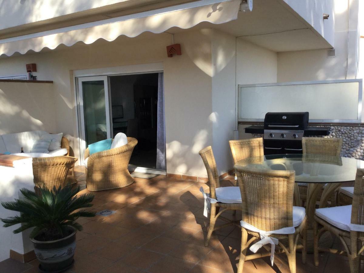 Apartment Very Family Apartment, Direct Pool Access