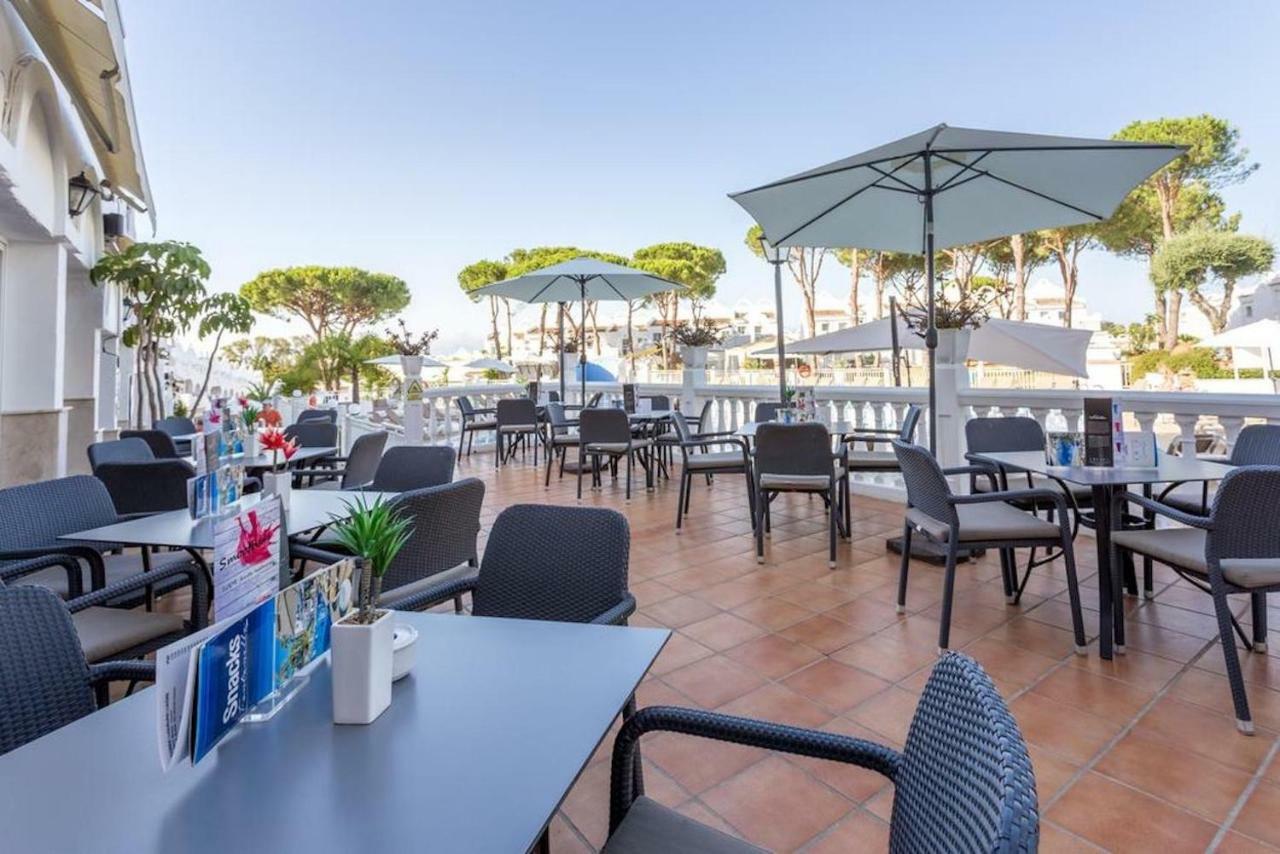 Casa Soleada - Beautiful Villa, Corner By Pools, Facilities,full Kitchen, 3 Terraces, Internet * Marbella