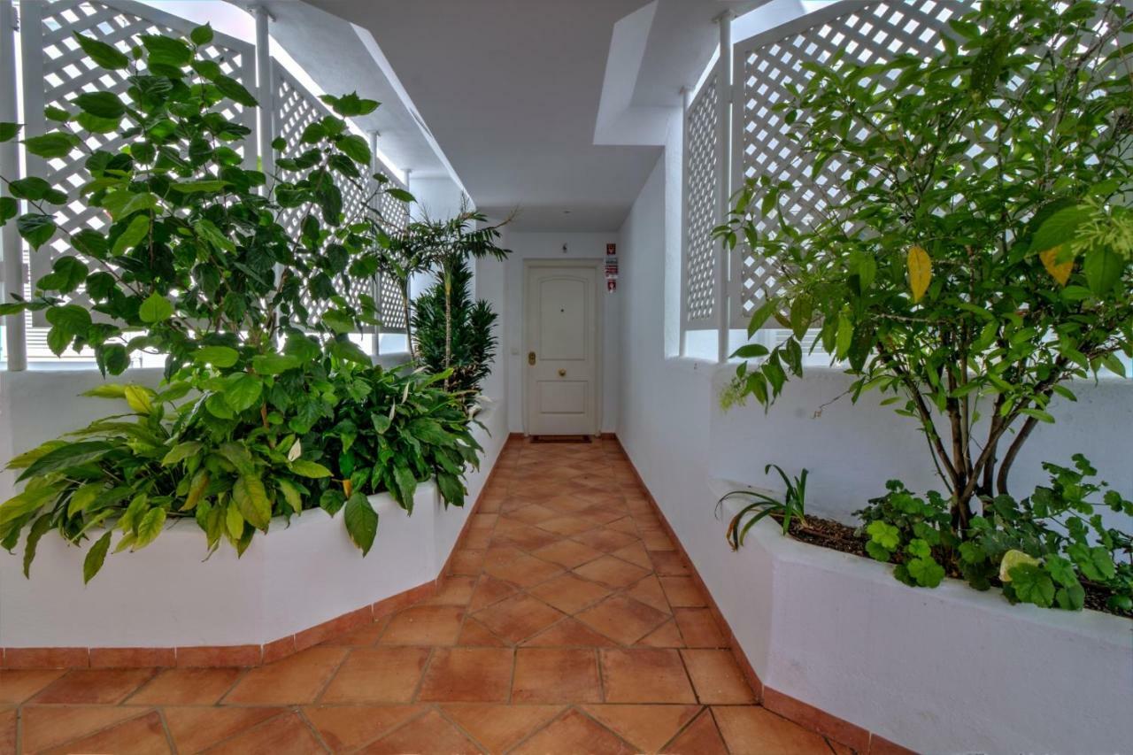 Apartamento Beachfront In Puerto Banus, Playa Rocio