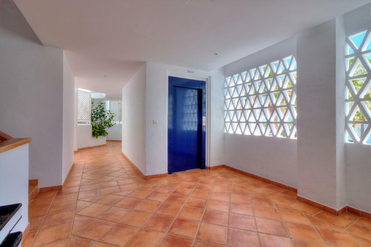 Beachfront In Puerto Banus, Playa Rocio * Marbella