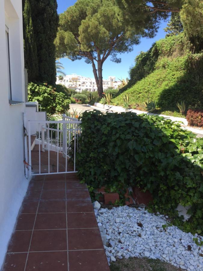 Fascinating & Luxurious Golf,mountain & Garden View Porto Banus Ferienhaus