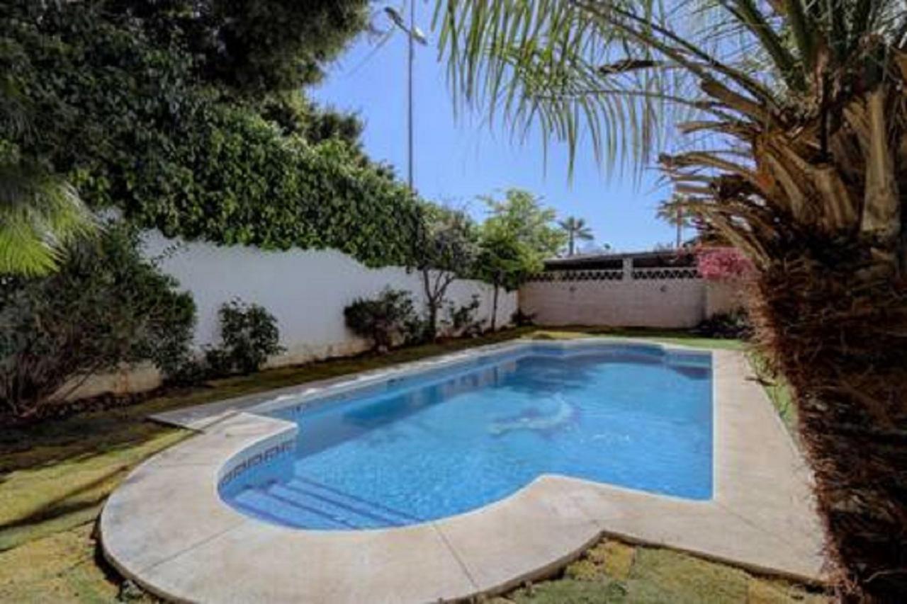 Villa Africa *