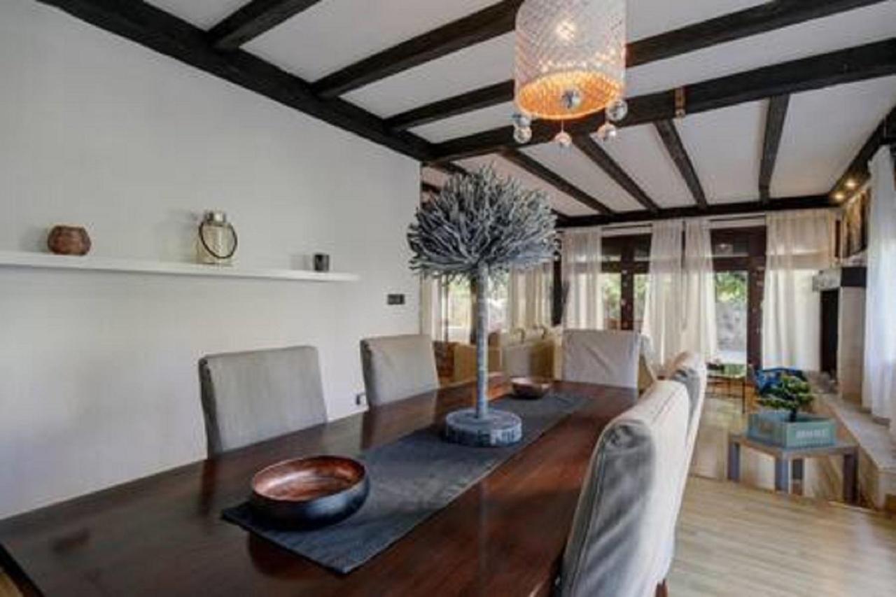 Africa Villa *