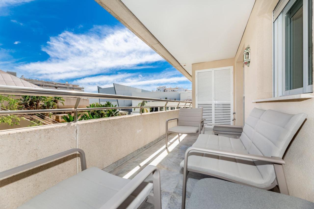Bright In The Heart Of Puerto Banus Apartment