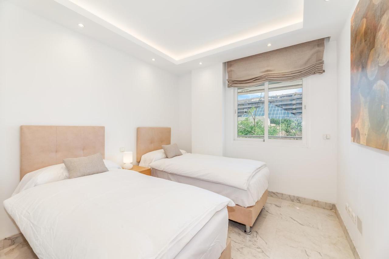 Bright In The Heart Of Puerto Banus Apartment Marbella