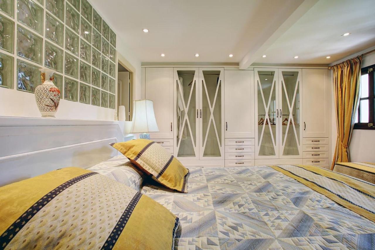 Villa Exclusive Palmeras Puerto Banus With Heated Private Swimming Pool, Marbella, Spain