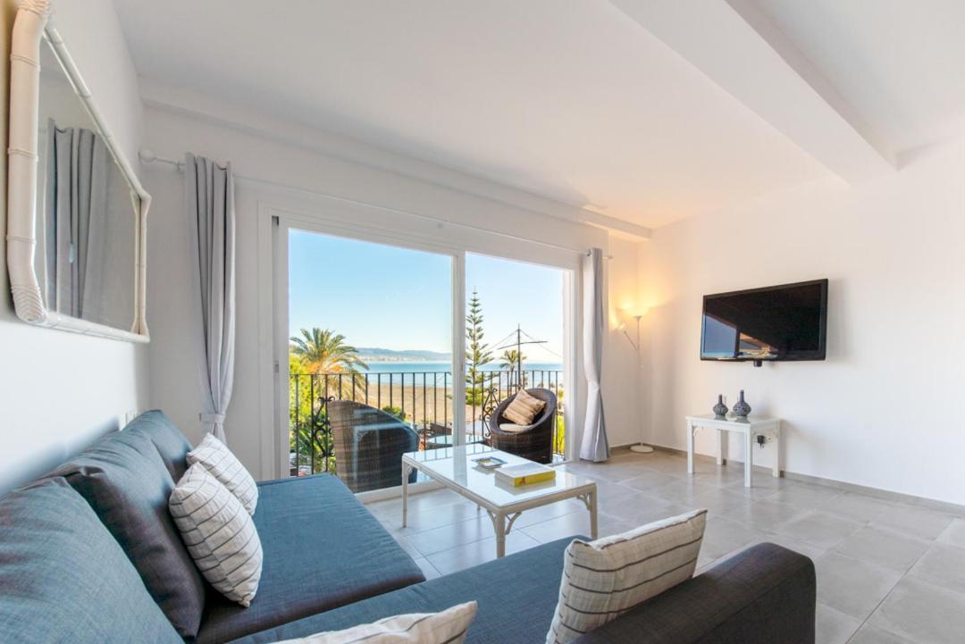 Puerto Banus Frontline With Amazing Sea Views