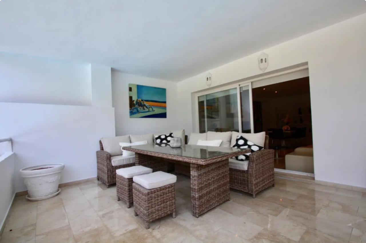 Charming 2 Bedroom Trocadero Arena Area *