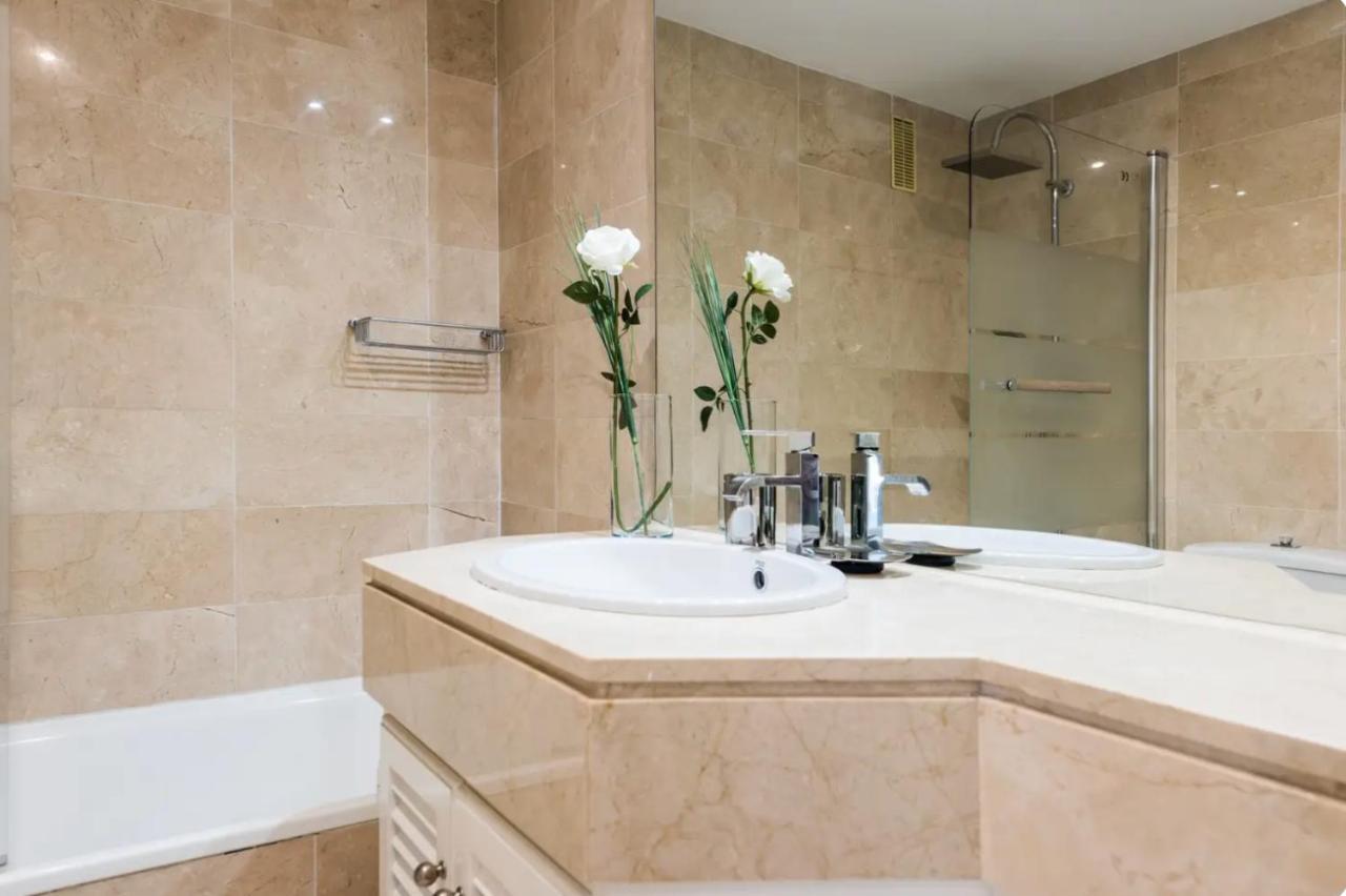 Appartement Charming 2 Bedroom Trocadero Arena Area *