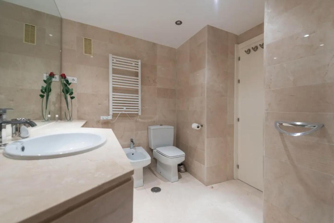 Charming 2 Bedroom Trocadero Arena Area Marbella