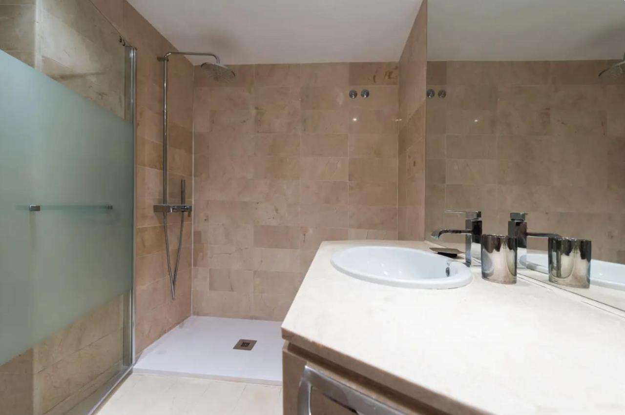 Charming 2 Bedroom Trocadero Arena Area Appartement Marbella
