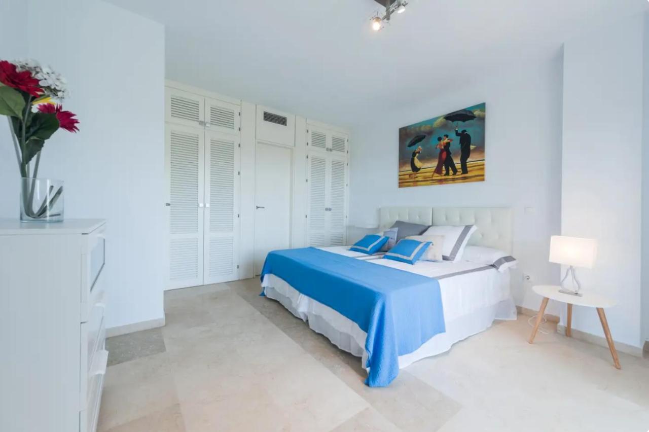 Charming 2 Bedroom Trocadero Arena Area