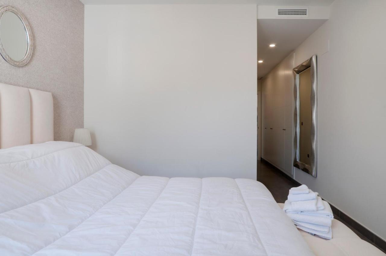 Apartment Exclusive Penthouse Walking Distance To Puerto Banus