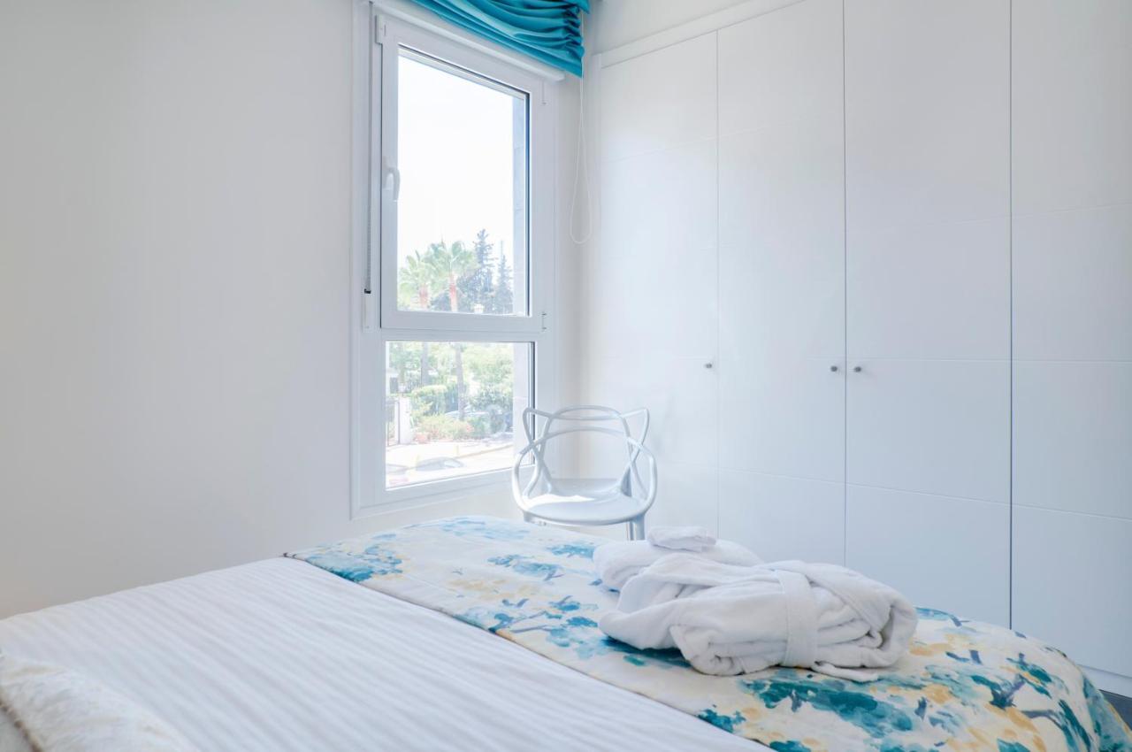 Exclusive Penthouse Walking Distance To Puerto Banus *