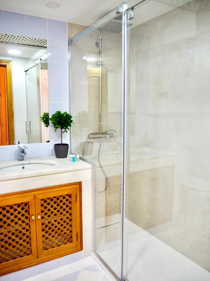 Two Bedrooms Avenida Del Mar *