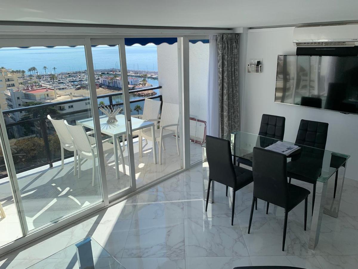 Skol 927a - Beachfront Luxury Penthouse *