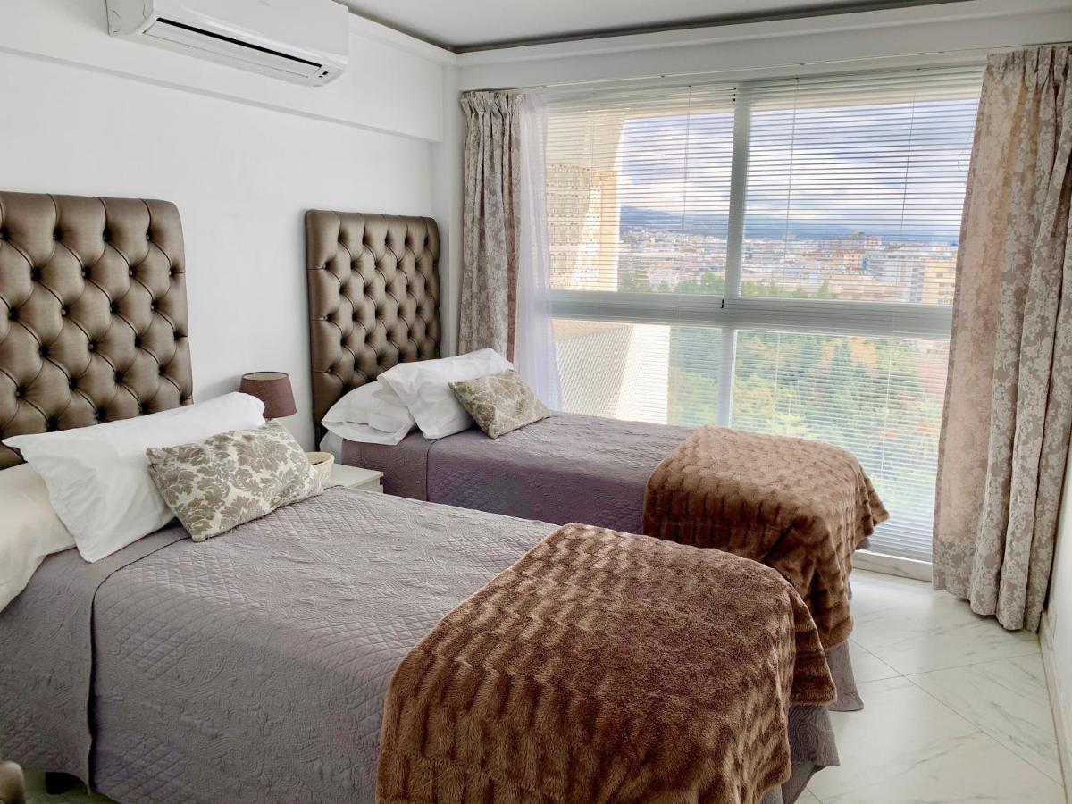 Skol 927a - Beachfront Luxury Penthouse