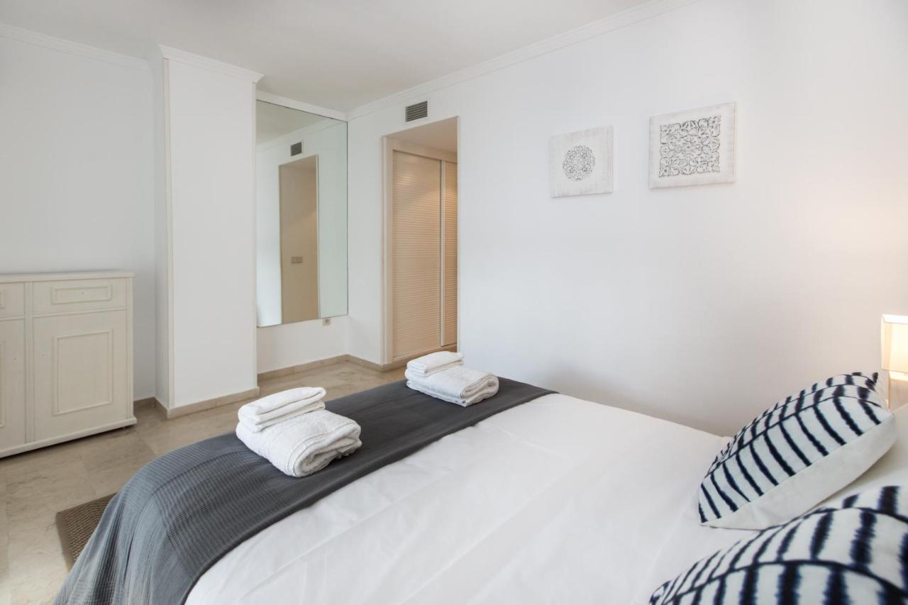 Apartamento Awesome 2 Bedroom Apt With Pool And Parking In Puerto Banus - Rdr197 Marbella