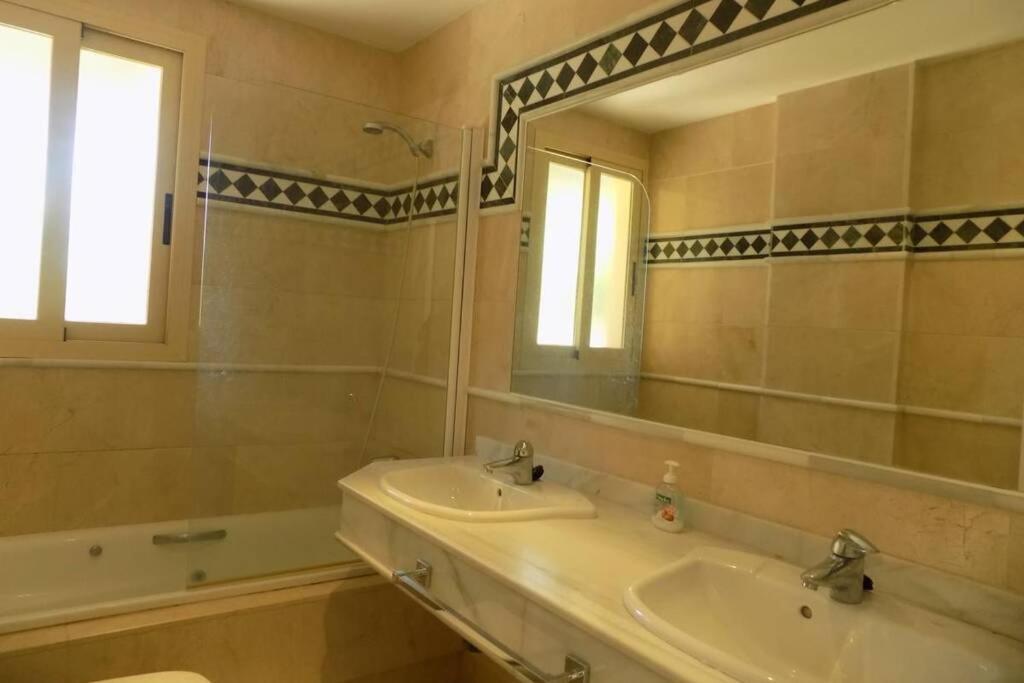 Fuente Aloha Apartment Marbella