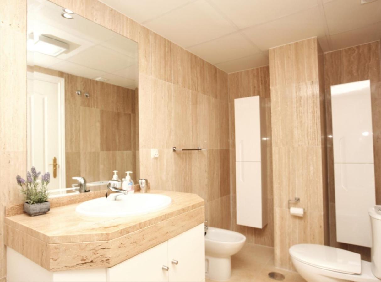 R17 Angies Luxury One Bedroom *
