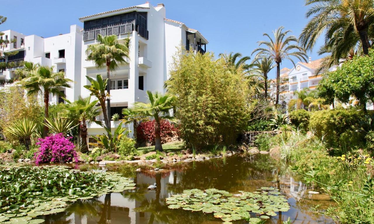 In Jardines De Golondrinas Apartment