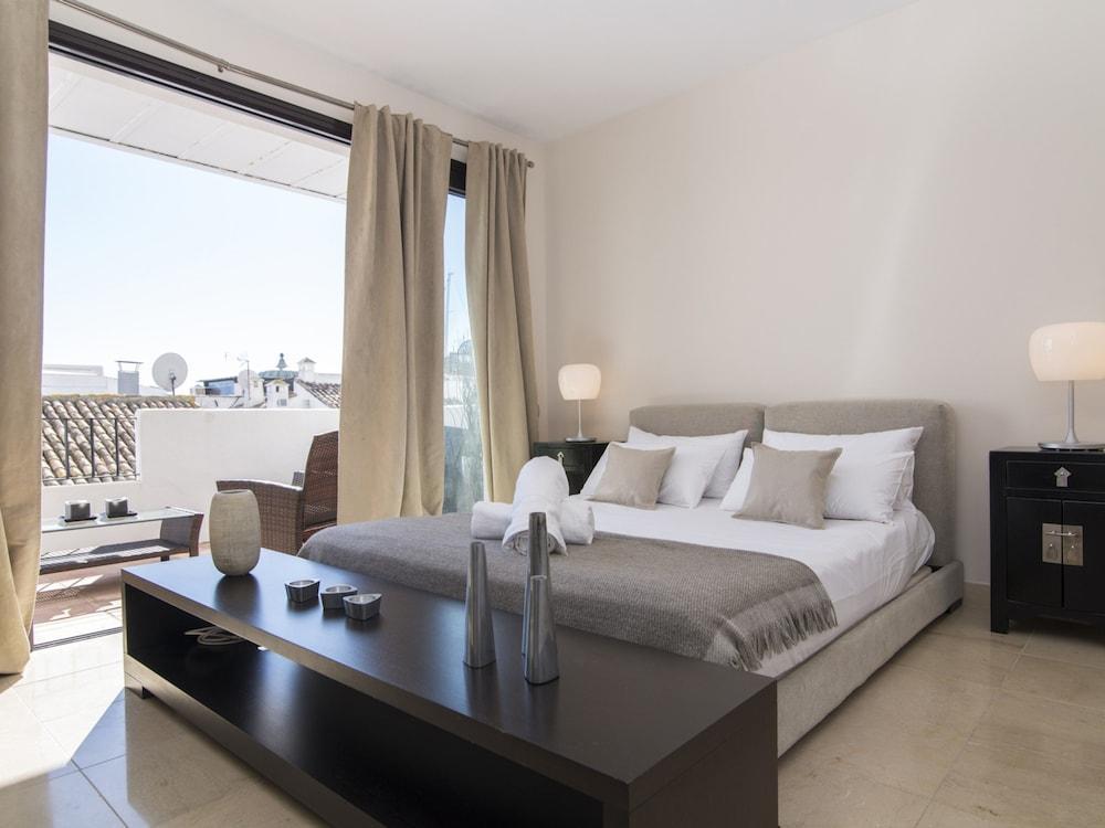Paradise At Puerto Banus 4*