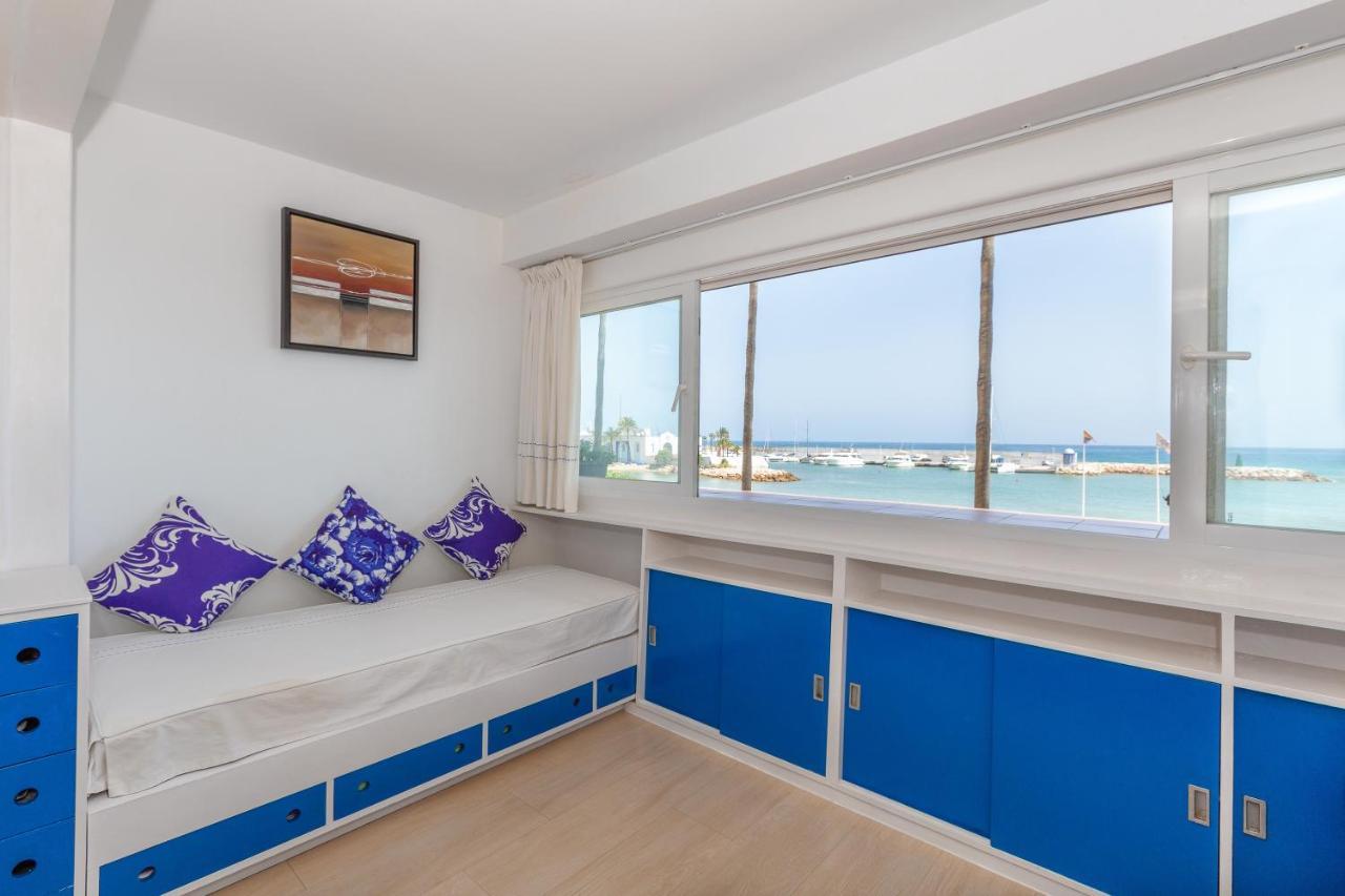 Apartment En 1ª Linea De Playa Marbella