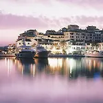 Puerto Banus Frontline Apartment with Amazing Sea Views