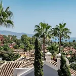 Sat2 - Modern 2 Bedroom Apartment With Ocean View