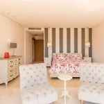 Exclusive 6 En Suite Bedroom Villa - Nagueeles