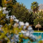 Ground Floor Holiday Apartment With Terrace And Pool In Puerto Banus, Marbella
