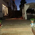 Precioso apartamento con enorme jardín