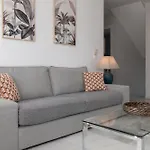 The Marbella Beach House - 4Min Walk To The Sea